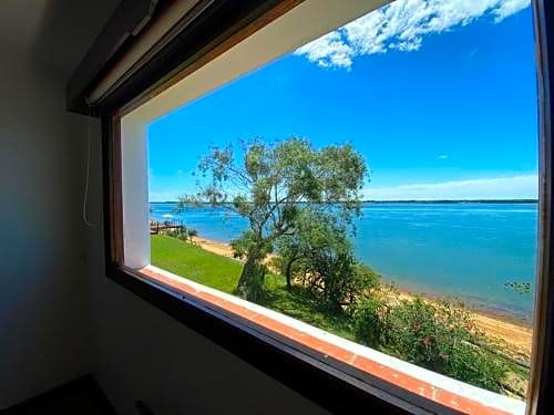 Фото Howard Johnson by Wyndham Express Inn Ituzaingo