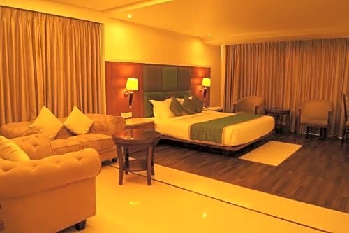 Фото The Royale Senate Hebbal
