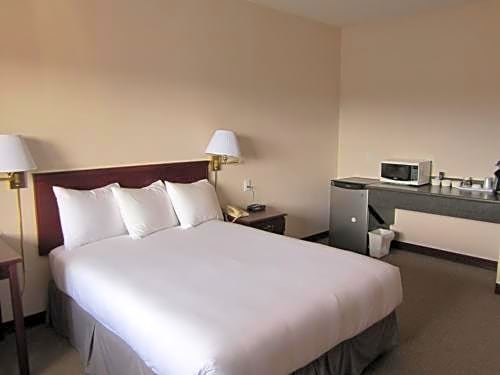 Фото Royal Oak Inn And Suites & Rv Park