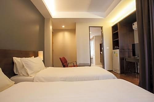 Фото Baansilom Soi 3