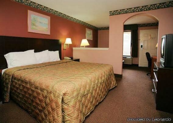 Гостиница Econo Lodge Inn & Suites