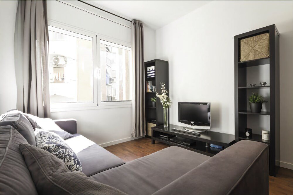 Фото Enjoybcn Gaudi Apartments