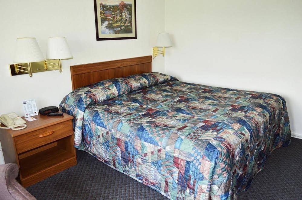 Фото Huntingdon Motor Inn