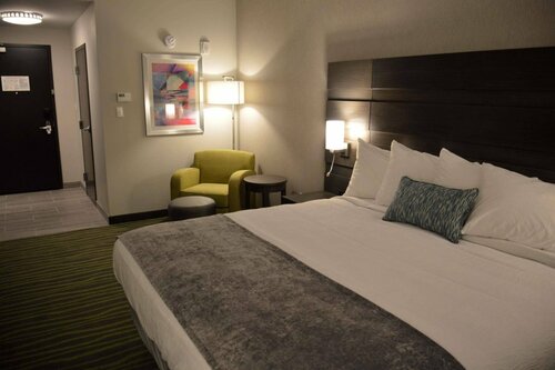 Гостиница Best Western Plus Prien Lake Inn & Suites в Лейк-Чарльзе