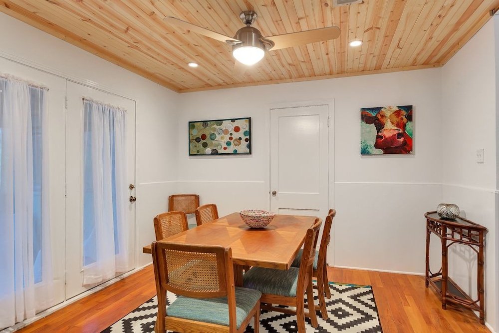 Фото 2br Newly Remodeled Stylish Rosedale House by RedAwning