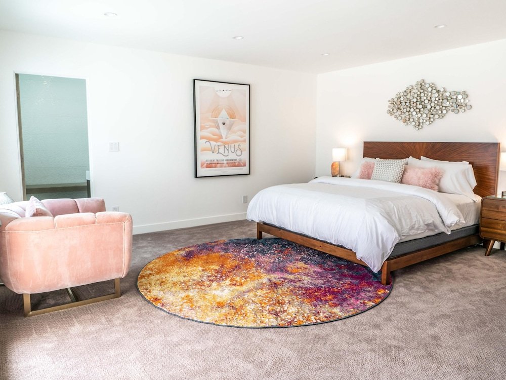 Фото Sputnik House