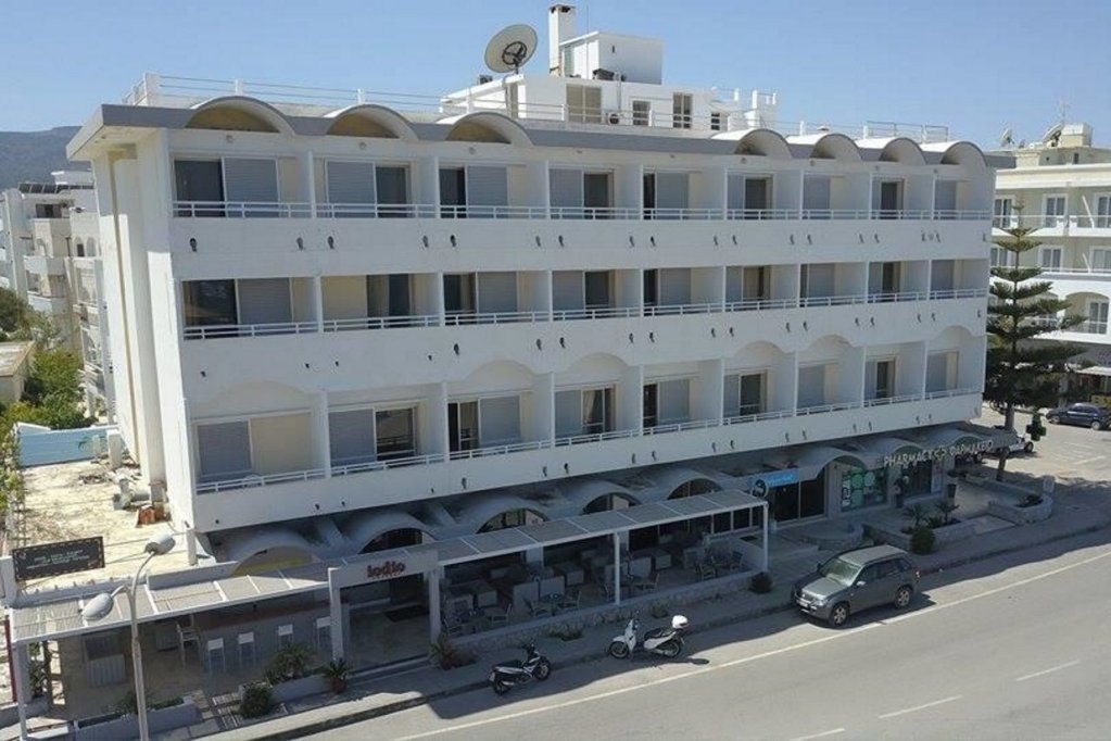 Фото Zephyros Hotel