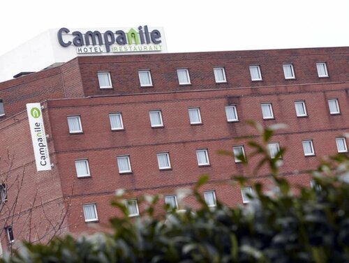 Гостиница Campanile Saint Quentin EN Yvelines в Версале