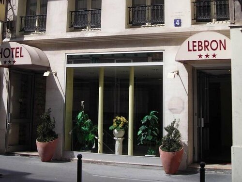 Гостиница Lebron в Париже