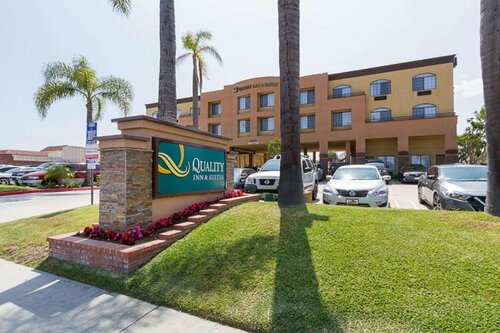 Гостиница Quality Inn & Suites Huntington Beach в Хантингтон-Бич