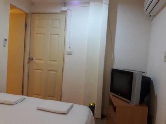 Фото Freesia Saladaeng Silom Apartments