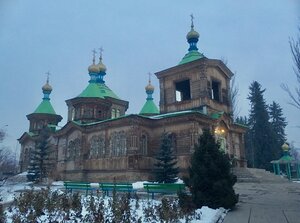 Храм Святой Троицы (ул. Ю. Гагарина, 16, Каракол), православный храм в Караколе