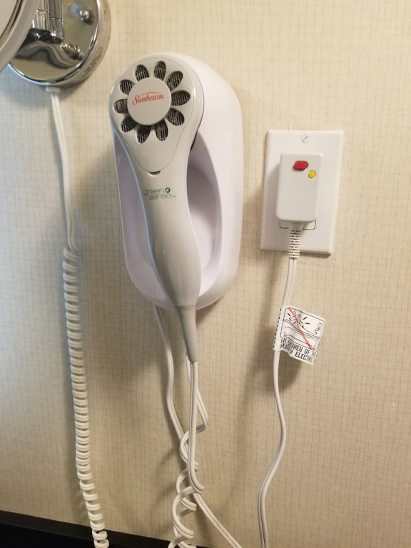 Фото Holiday Inn Express Edmonton D