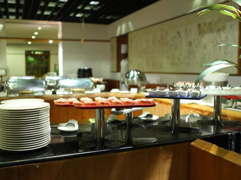 Фото Casino Hotel - Cgh Earth, Cochin