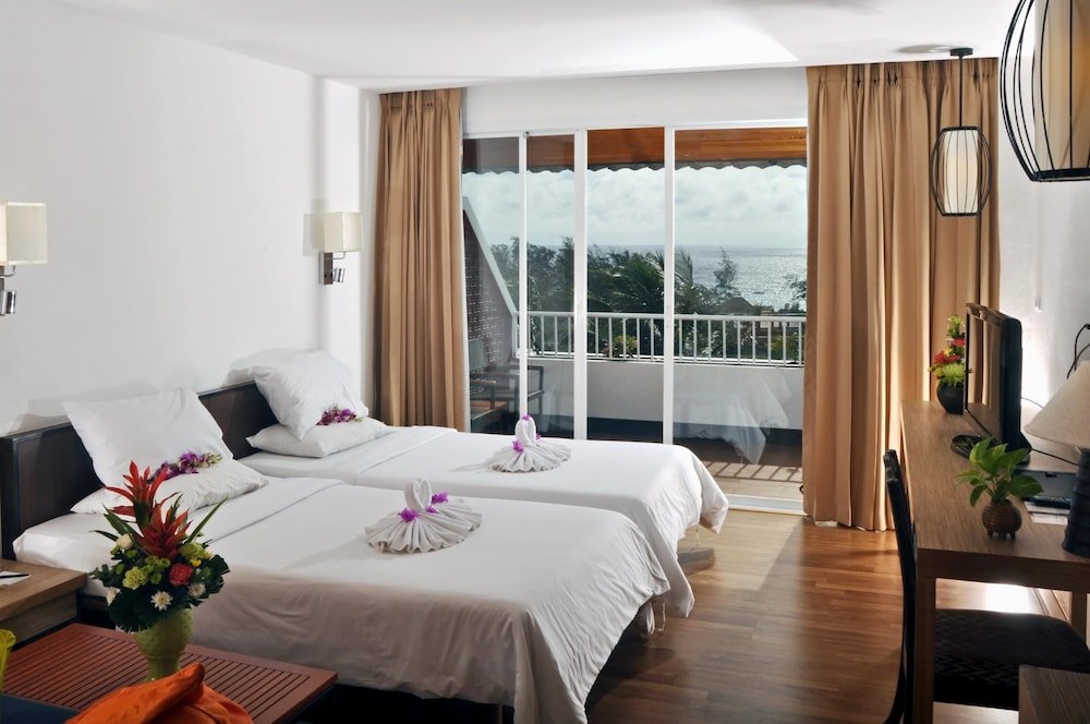 Фото Best Western Phuket Ocean Resort