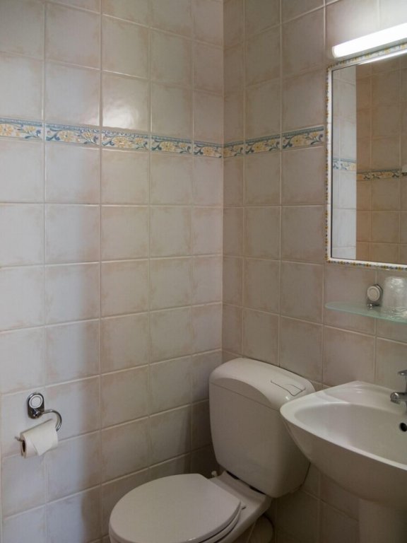 Фото Modern Hotel