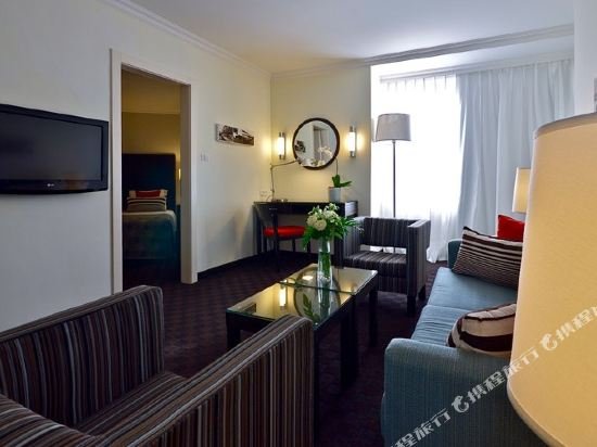 Фото Metropolitan Hotel