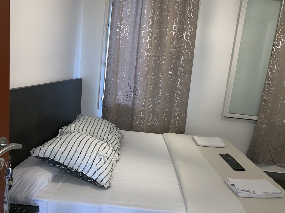 Фото Anatole France Hotel