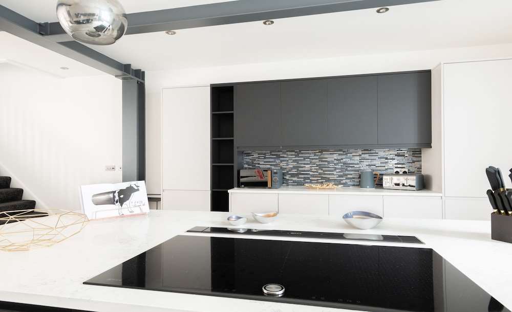 Фото The Camden Place - Breathtaking 4bdr Flat With Garden