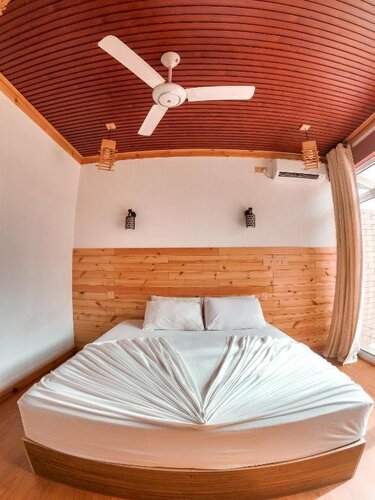Гостиница New Breeze Thoddoo Inn на Тодду