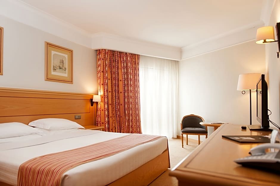 Фото Hotel Real Palacio