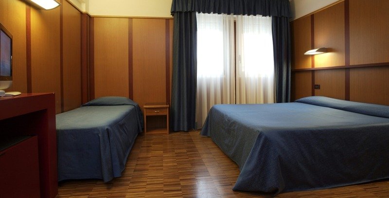 Фото Bleis Hotel