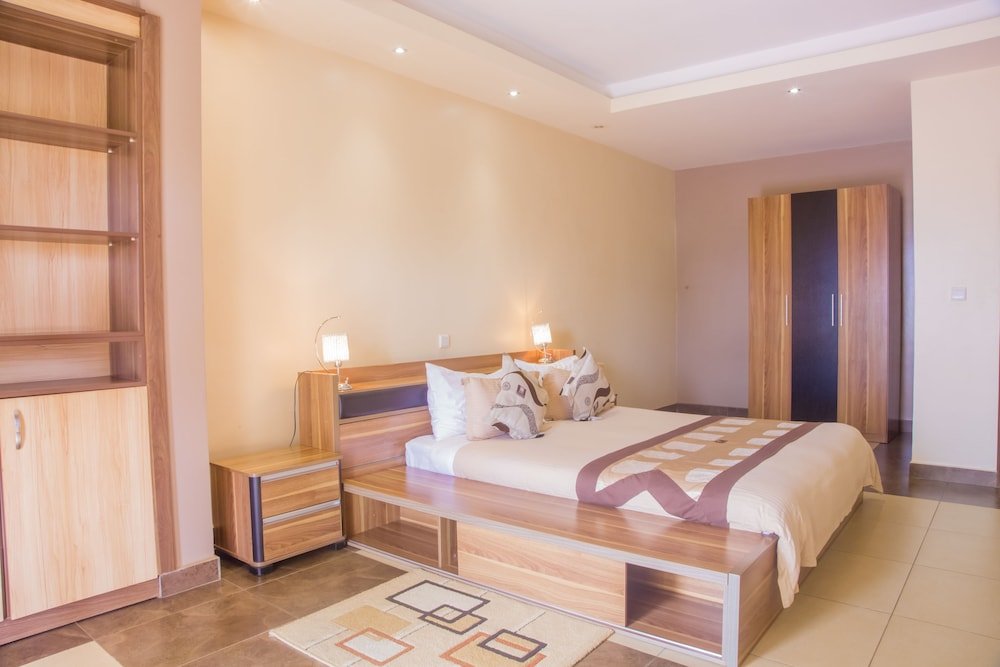 Фото Rohi Apartment Hotel