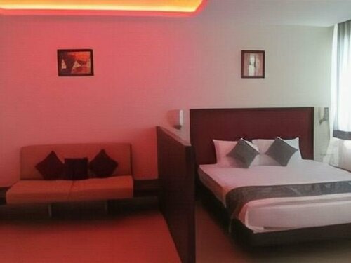 Гостиница Ixora Suites в Бангалоре