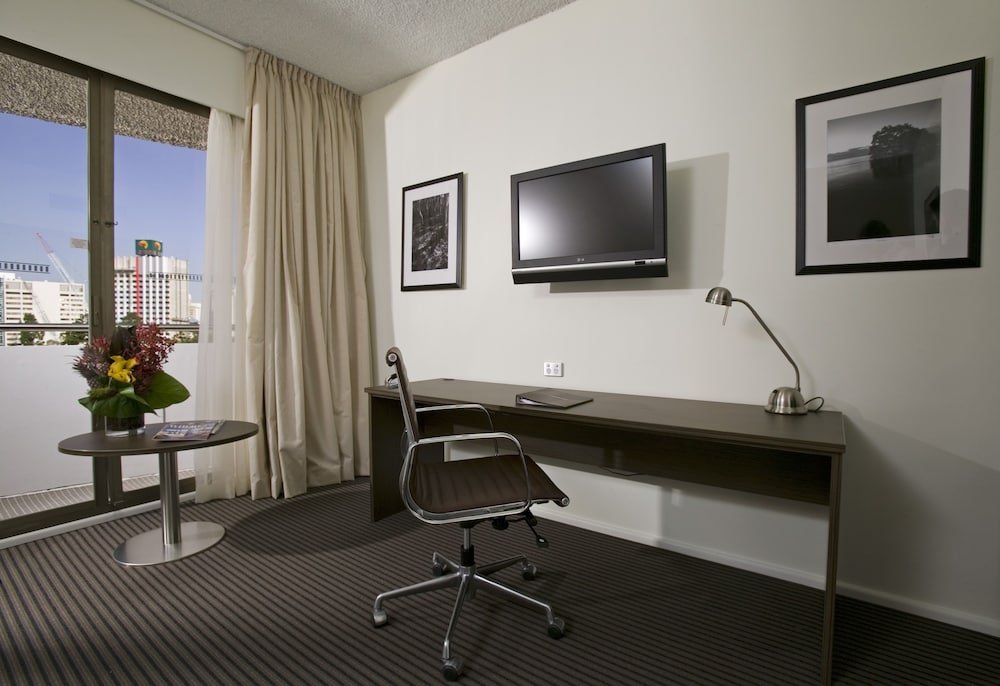Фото Pacific Hotel Brisbane