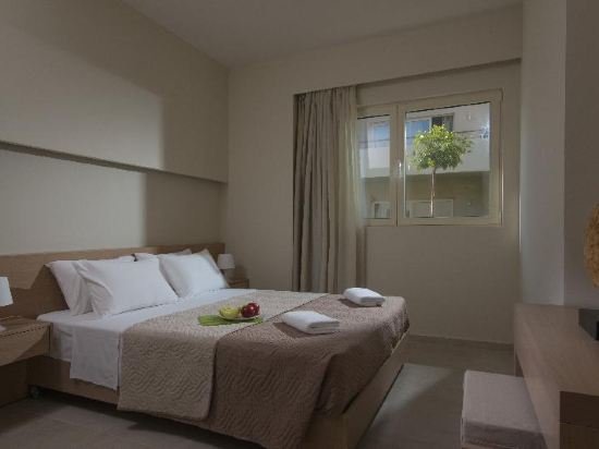 Фото Ourania Apartments