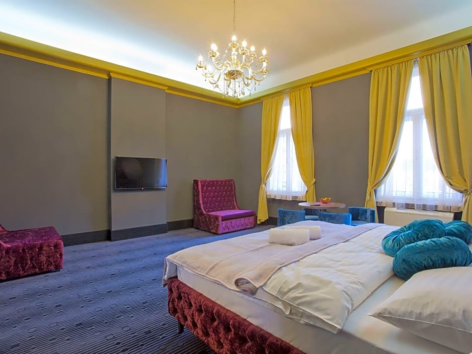 Фото Main Square Hostel