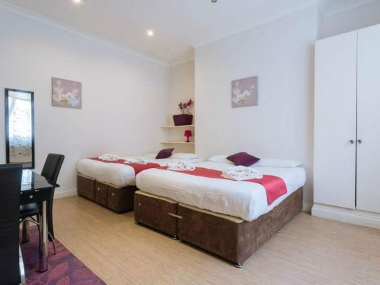 Фото Hyde Park Economy Apartments