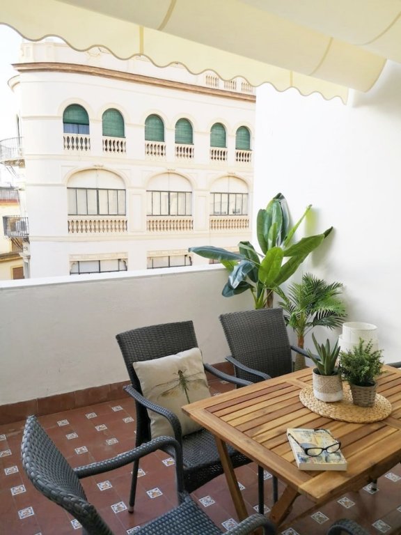 Фото Amplio y Luminoso EN el Corazon Sevilla