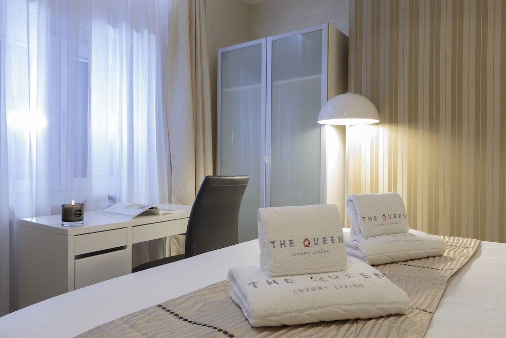 Фото The Queen Luxury Apartments - Villa Gemma