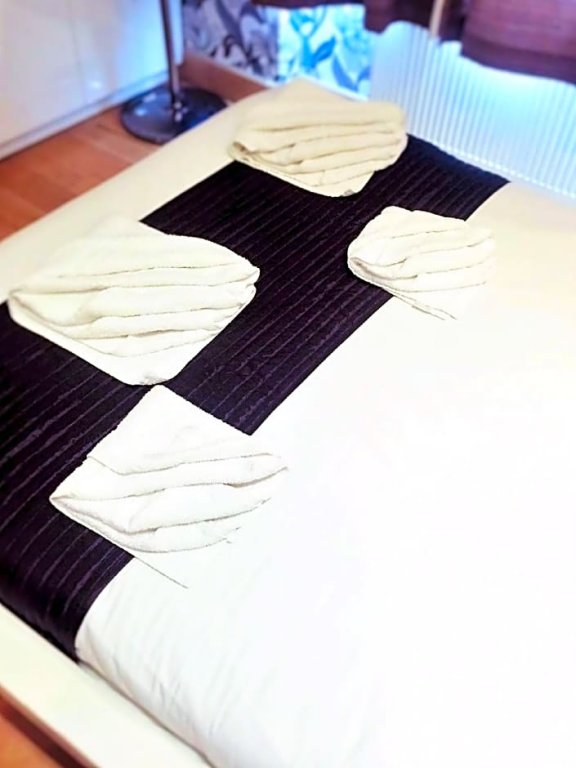 Фото The Crescent Hyde Park