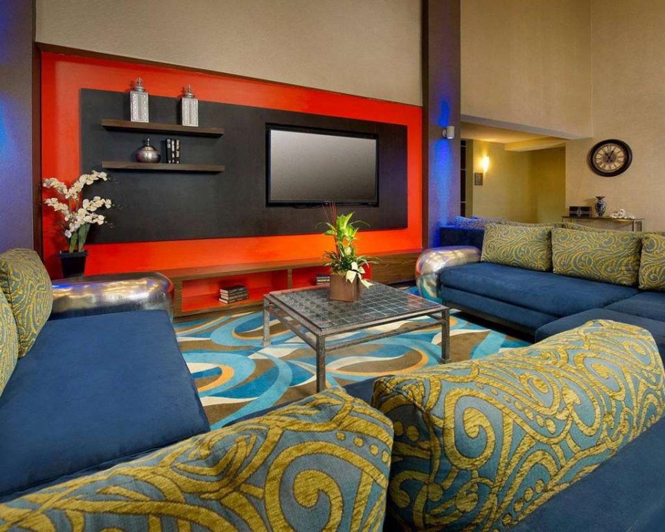 Фото Comfort Suites Waco North - Near University Area