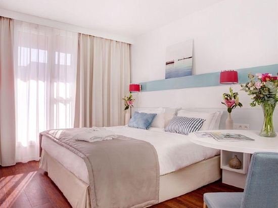 Фото Citadines Castellane Marseille