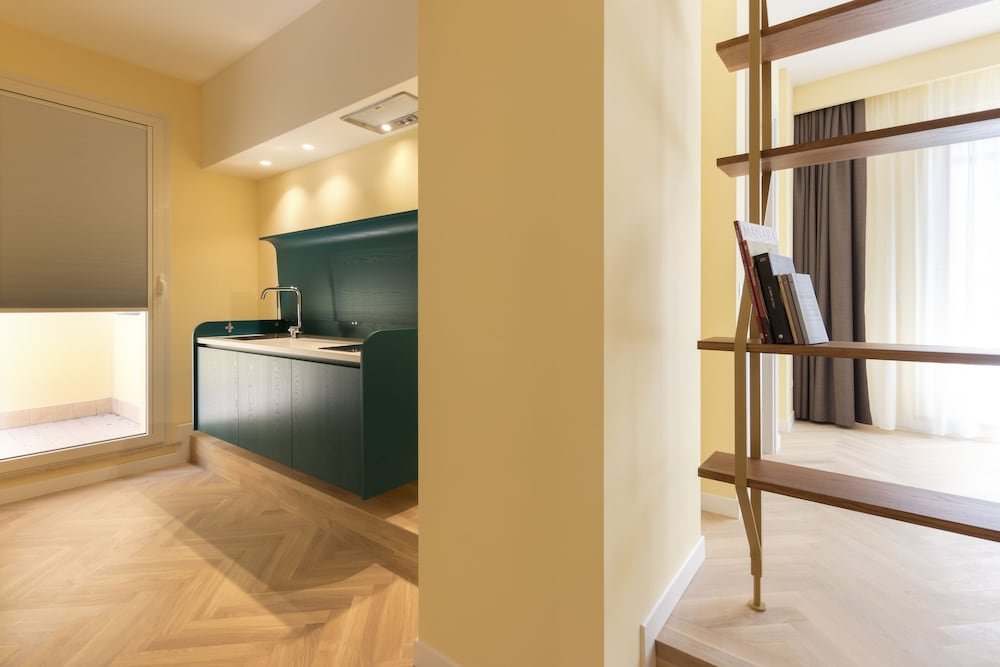 Фото Metropolitan Suites