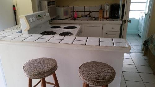 Фото Coconut Cove Resort and Marina