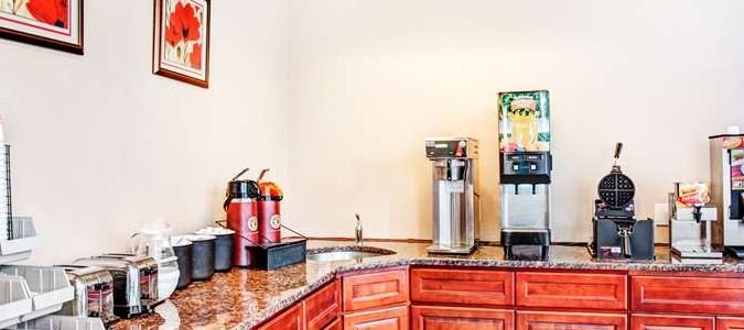 Фото Ramada by Wyndham Rockaway