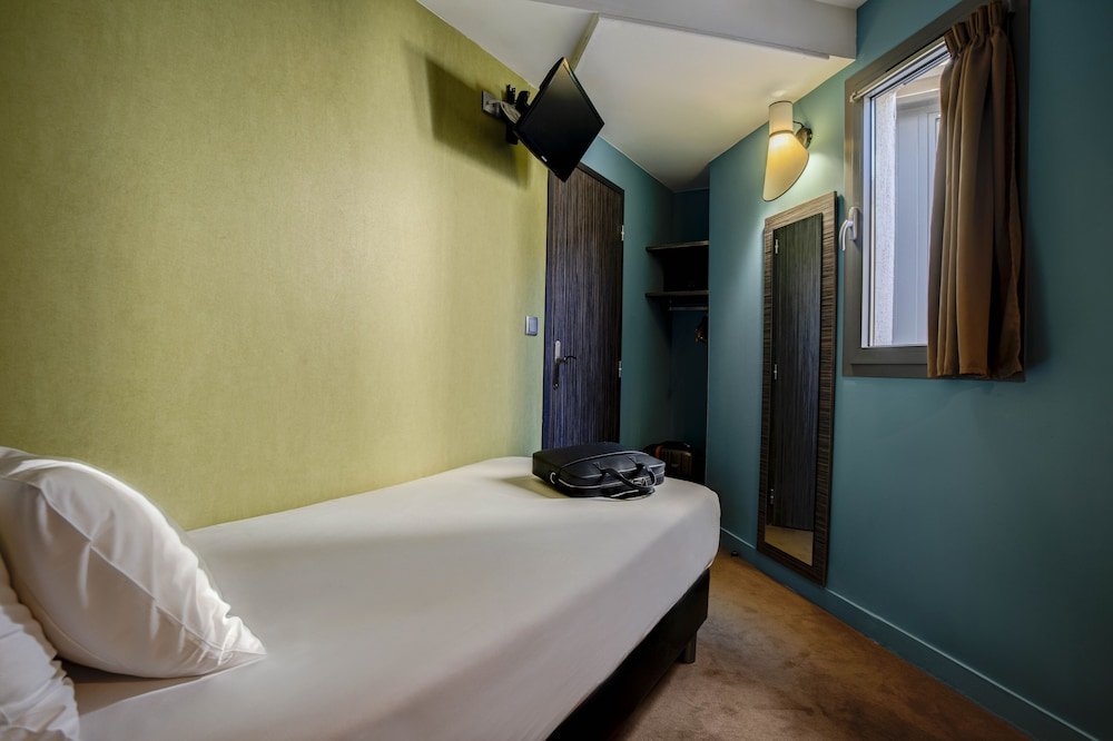 Фото Republik Hotel