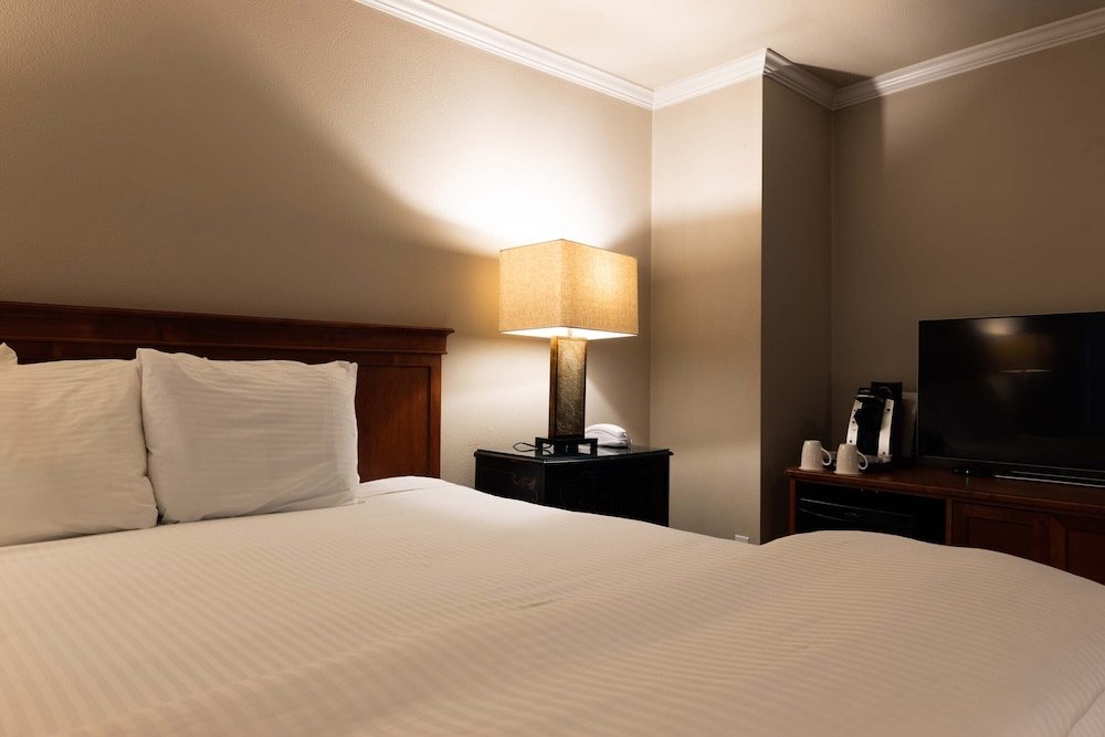 Фото Cannon Beach Hotel Collection