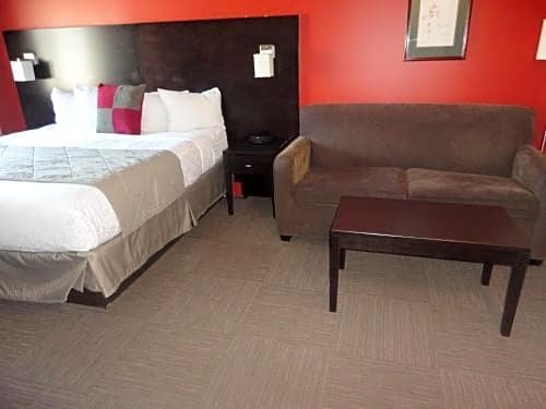 Фото Super 8 by Wyndham West Kelowna BC