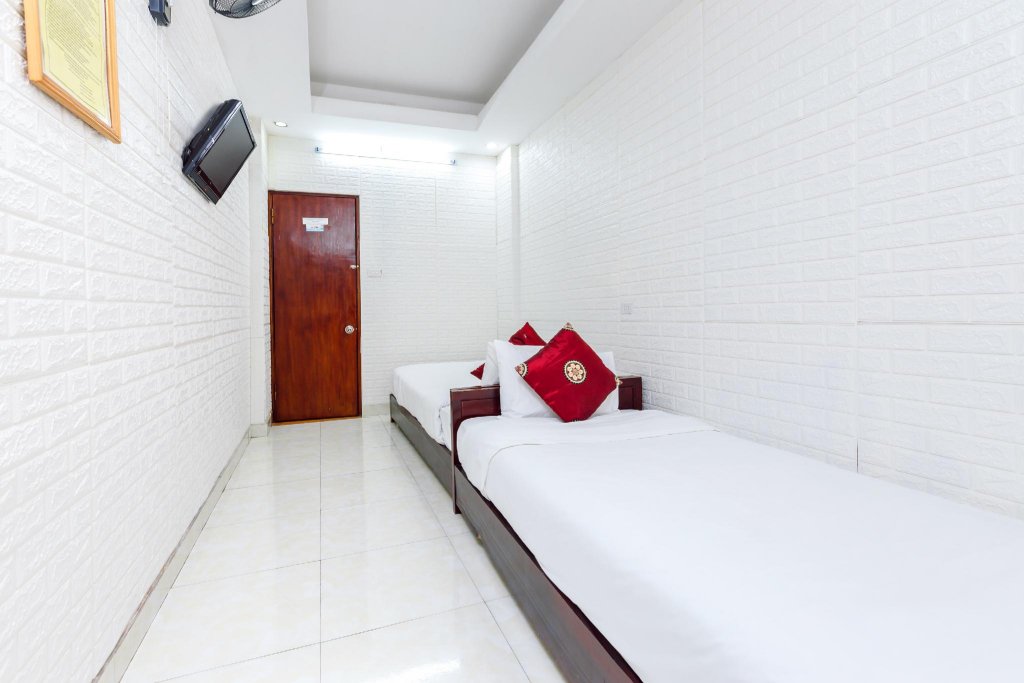 Фото OYO 604 Queen Hotel spot on