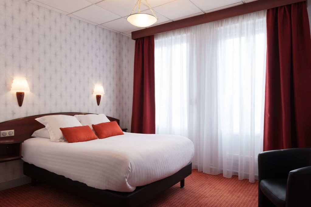 Фото Est Western Plus Le Havre Centre Gare