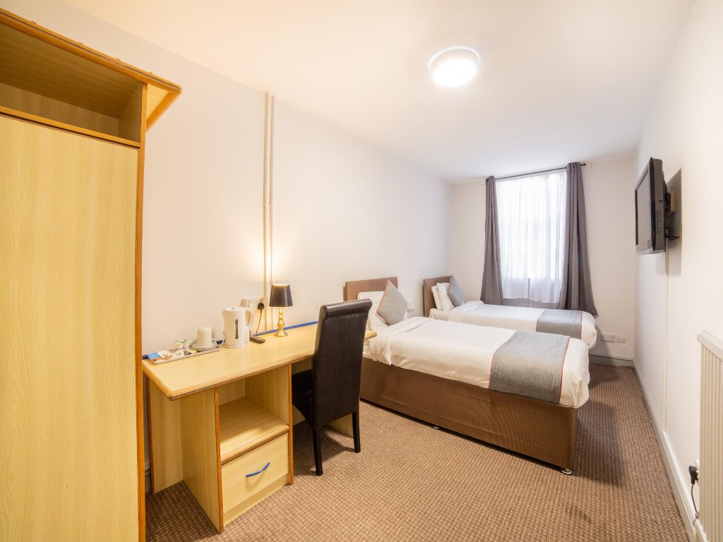 Фото Royal Hotel Kettering