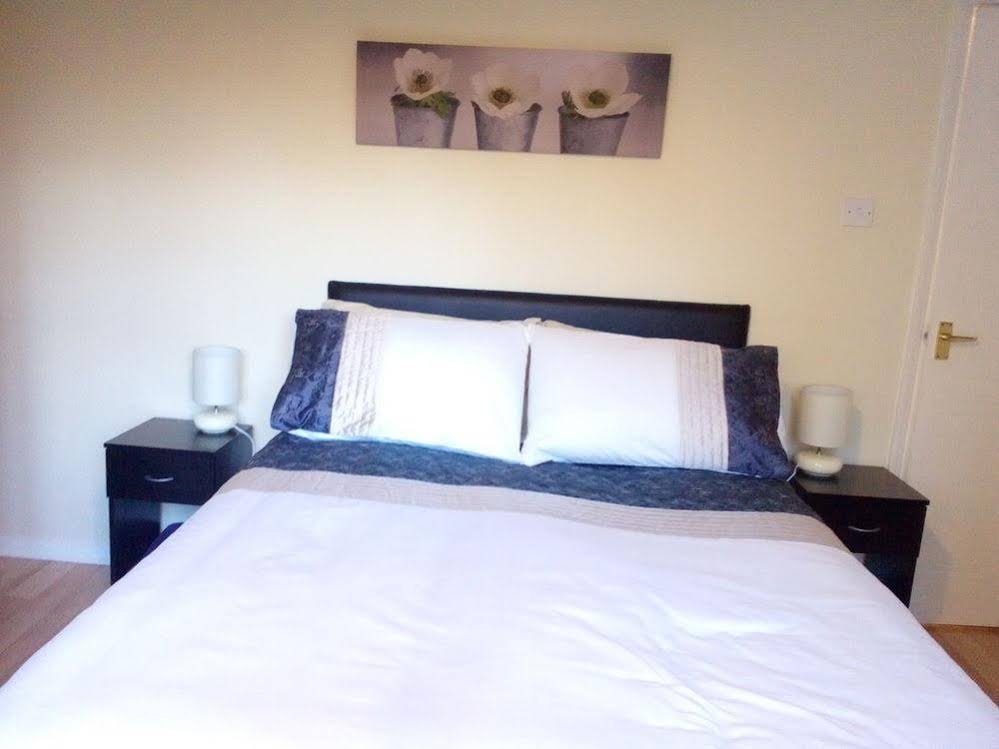 Фото Edinburgh Palace Apartment