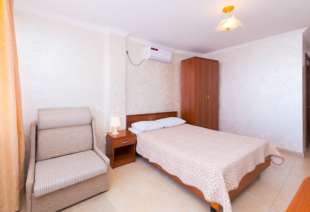 Фото Зелёный попугай