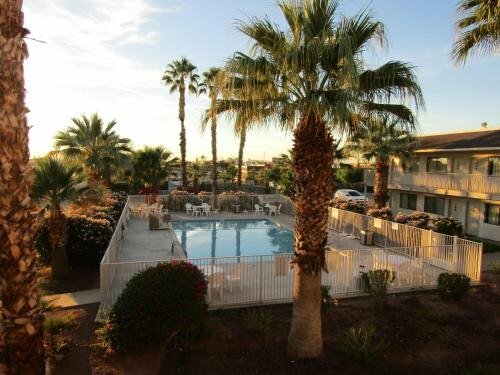 Гостиница Budgetel Inn & Suites Yuma в Юме