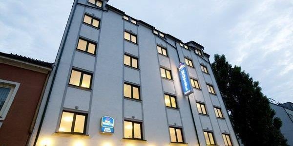 Фото отеля 1